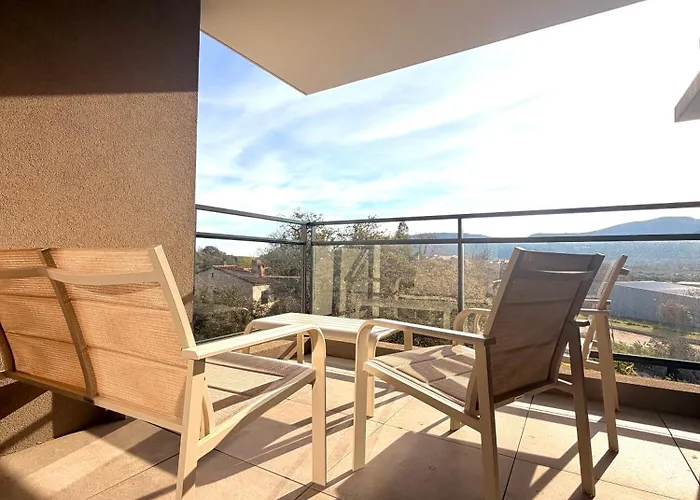 Avec Terrasse - Coeur De Vecchio